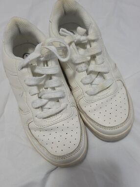 Art Class White Lace-Up Sneakers